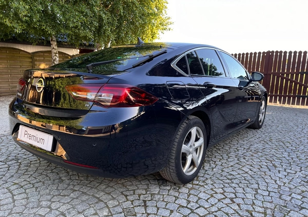 Opel Insignia cena 60900 przebieg: 179000, rok produkcji 2019 z Brwinów małe 232